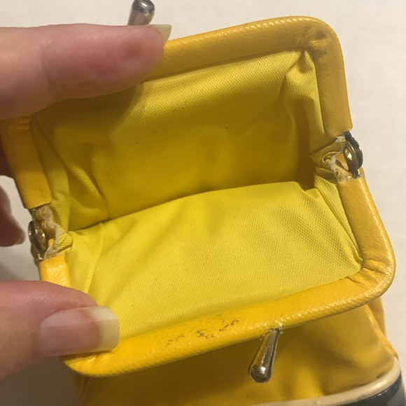 Vintage Retro Yellow / Black Cigarette case - Picture 5 of 5